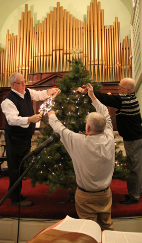 TreeDecorating